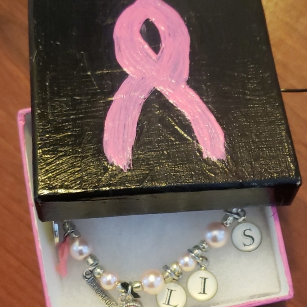 Best cancer awareness bracelets and boxes